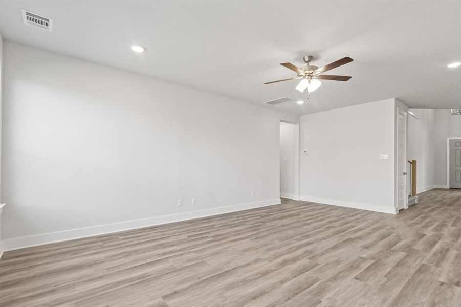 Spacious, unfurnished interior of a new home in , Garland (Image 15).