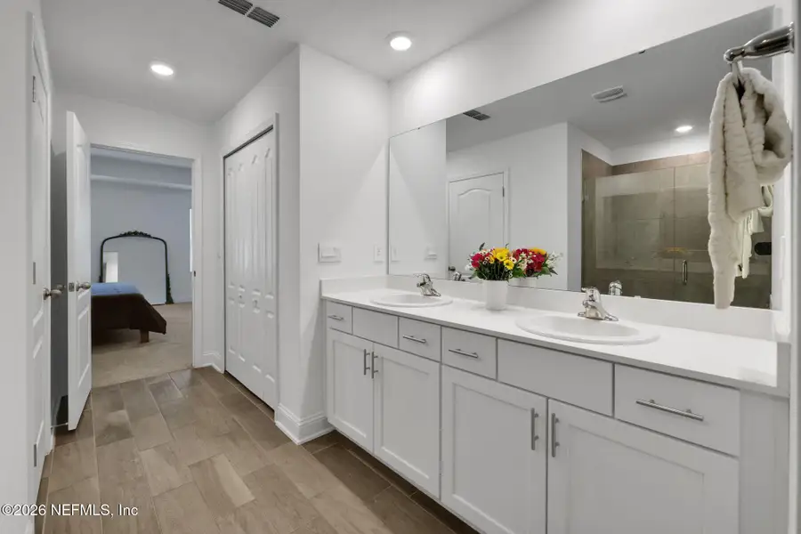 Furnished interior view inside a new home in Cross Creek, Green Cove Springs (Image 16).