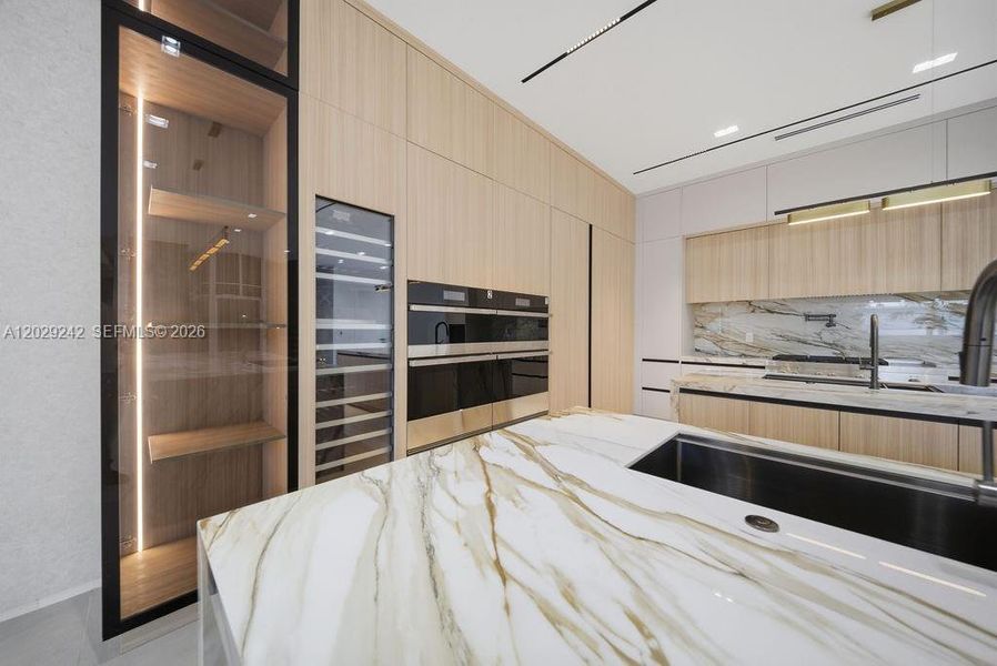 Furnished interior view inside a new home in , Fort Lauderdale (Image 54).