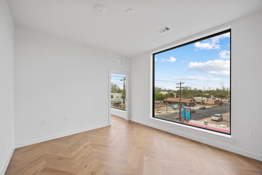 Spacious, unfurnished interior of a new home in , Austin (Image 17).