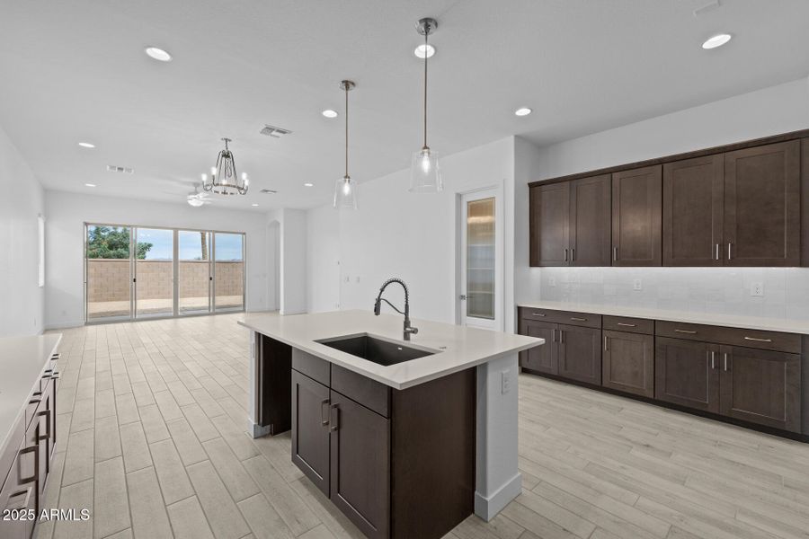 10)KITCHEN 10)KITCHEN