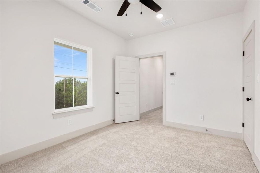 Spacious, unfurnished interior of a new home in Canyon Creek, Granbury (Image 15). Spacious, unfurnished interior of a new home in Canyon Creek, Granbury (Image 15).