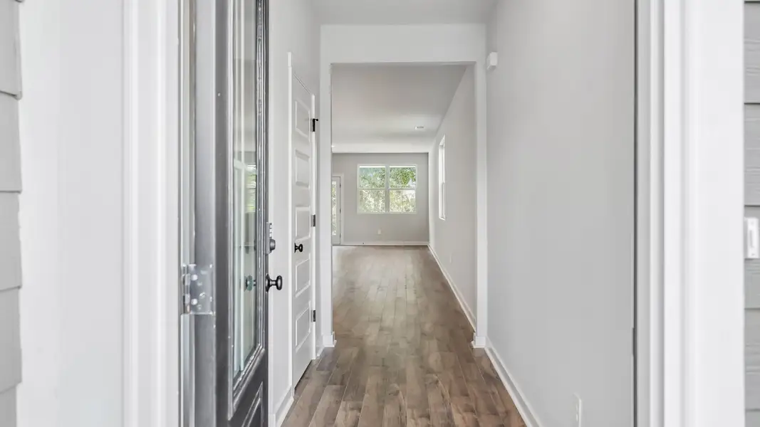 Spacious, unfurnished interior of a new home in Reserve at Hickory Ridge, Columbia (Image 20).