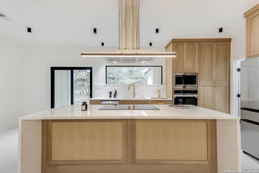 Furnished interior view inside a new home in , Floresville (Image 32).