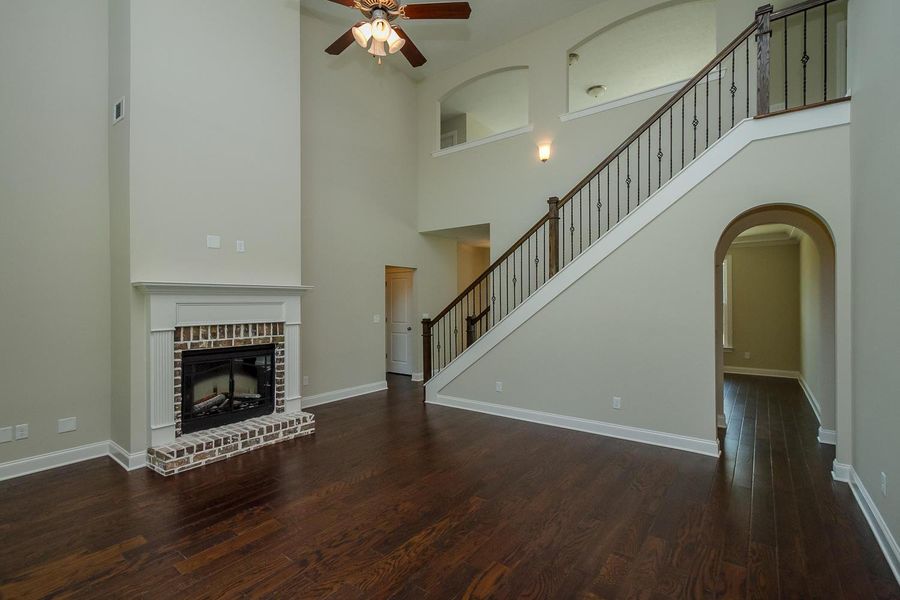 Representative unfurnished interior of a home built from the Springfield V by Ivey Homes in Windsor, North Augusta (Image 19). Representative unfurnished interior of a home built from the Springfield V by Ivey Homes in Windsor, North Augusta (Image 19).