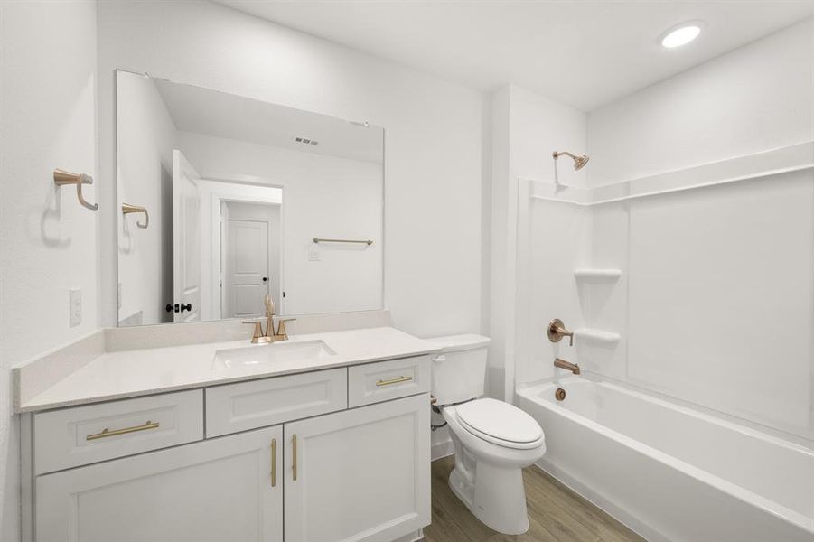 665 Tyronza- Bathroom-2