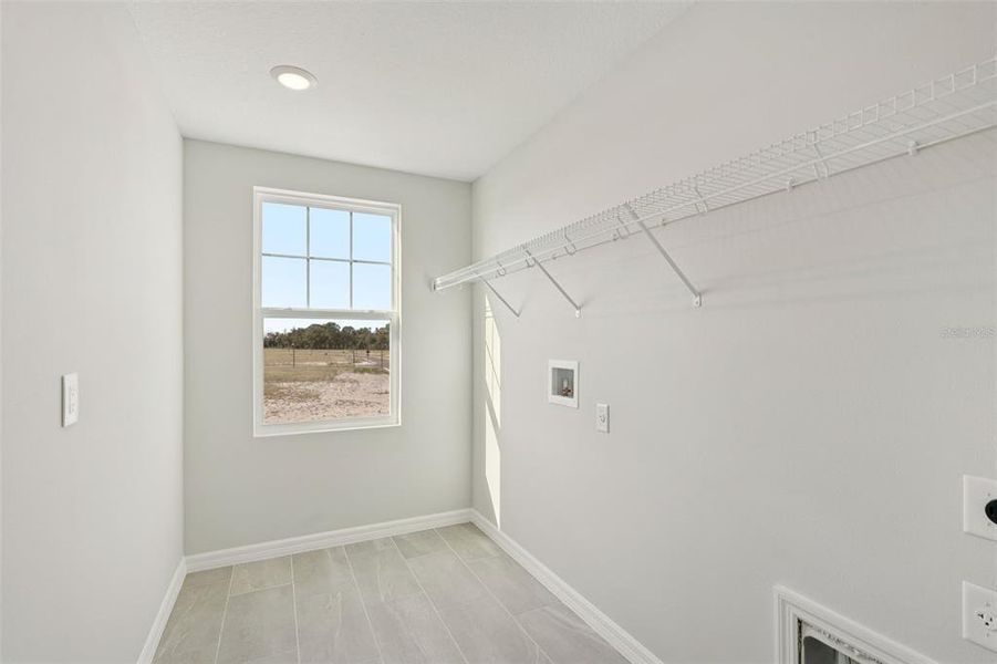 Spacious, unfurnished interior of a new home in , Wimauma (Image 13). Spacious, unfurnished interior of a new home in , Wimauma (Image 13).