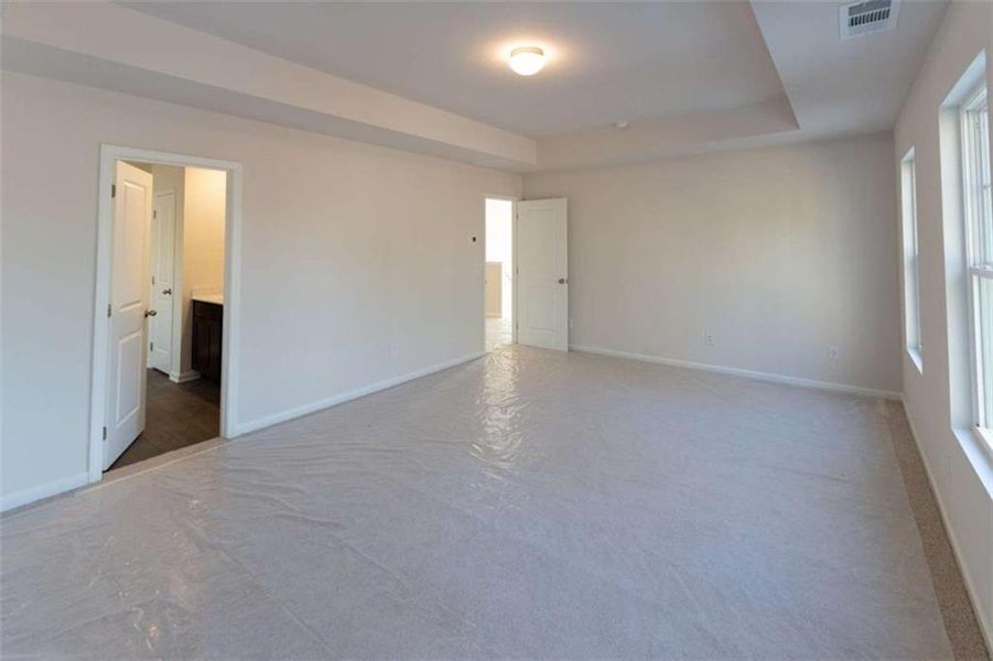 Spacious, unfurnished interior of a new home in Creekside Landing, Dallas (Image 24). Spacious, unfurnished interior of a new home in Creekside Landing, Dallas (Image 24).