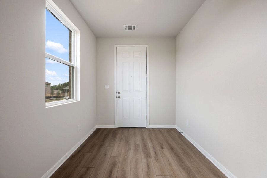 Spacious, unfurnished interior of a new home in The Cottages at La Cima, San Marcos (Image 20).