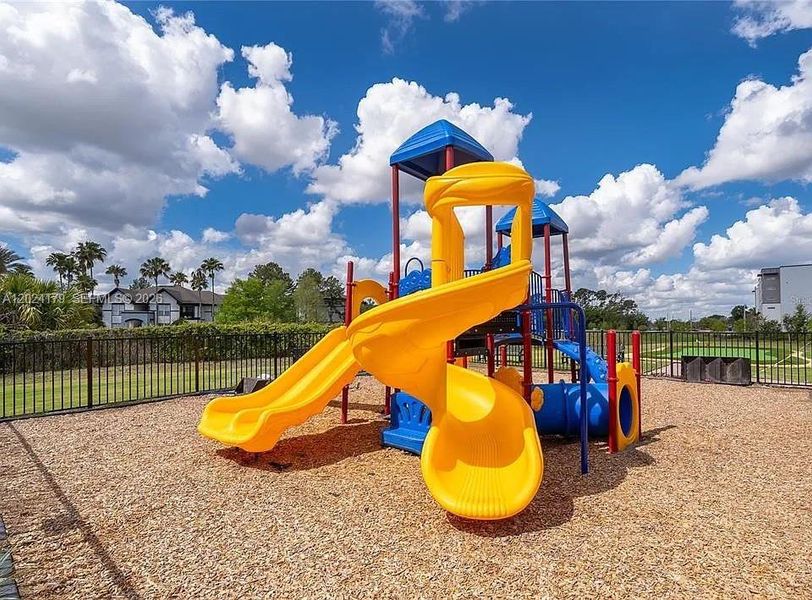 Community amenities in , Orlando (Image 33).