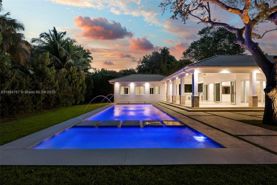 Community amenities in , Pinecrest (Image 23). Community amenities in , Pinecrest (Image 23).