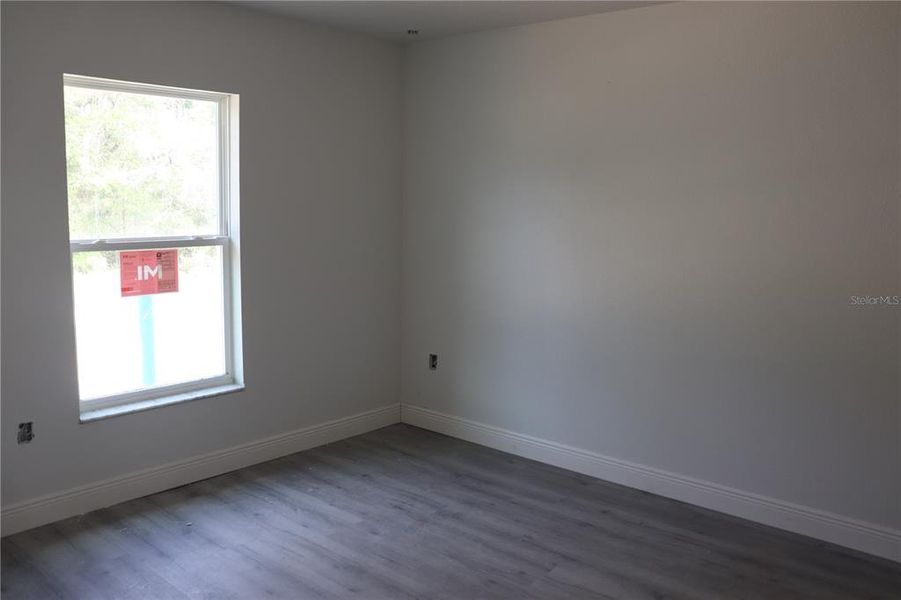 Spacious, unfurnished interior of a new home in , Ocala (Image 11).