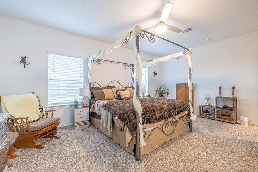 Furnished interior view inside a new home in River Ranch Meadows, Dayton (Image 10). Furnished interior view inside a new home in River Ranch Meadows, Dayton (Image 10).