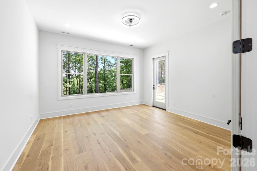 Spacious, unfurnished interior of a new home in , Lake Lure (Image 23).