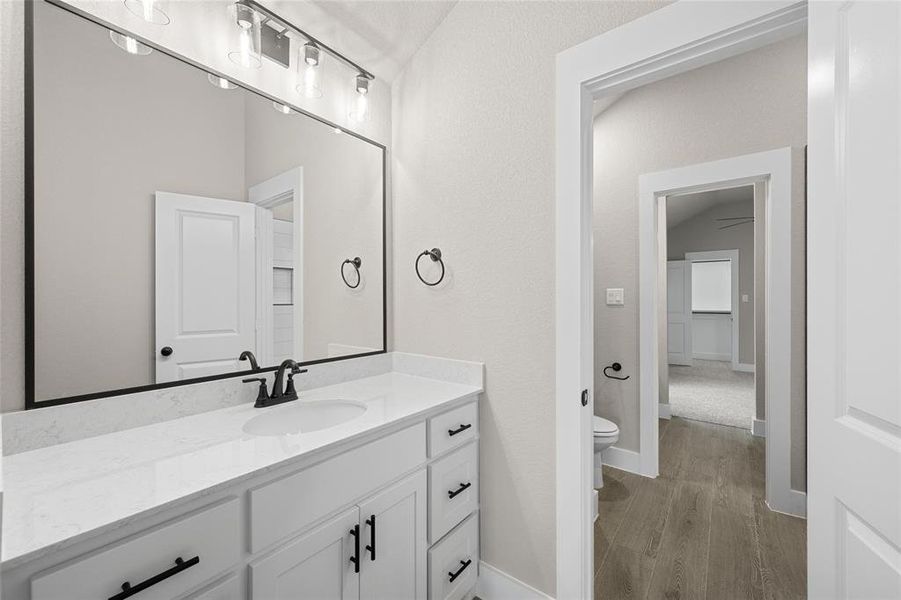 436 Hemet  Bathroom2