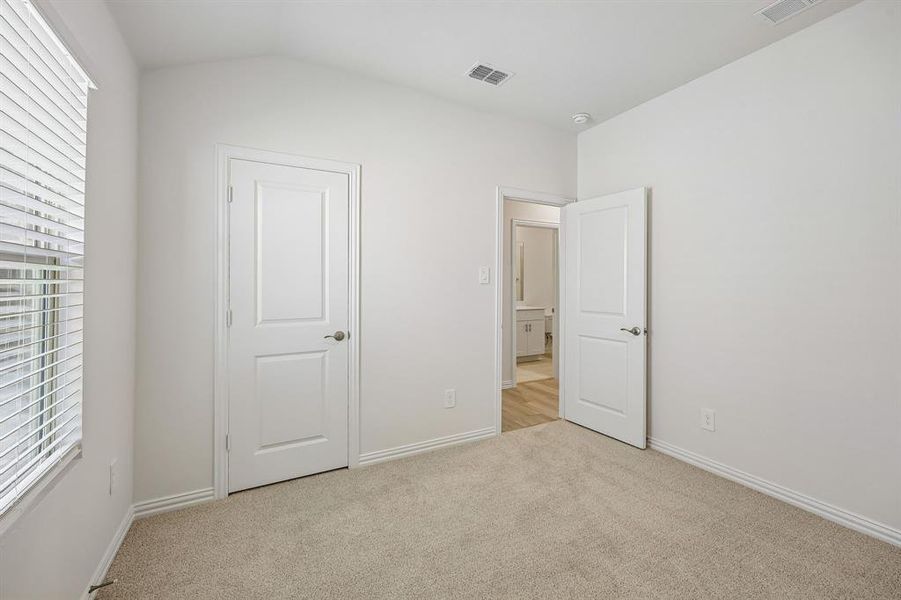 Spacious, unfurnished interior of a new home in Stella Hills, Denton (Image 23).
