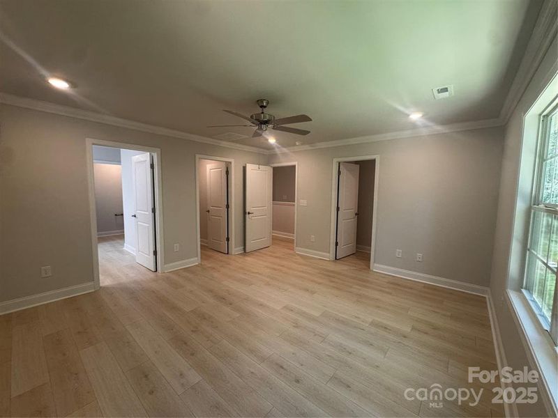 Spacious, unfurnished interior of a new home in Pine Trace, Gastonia (Image 18). Spacious, unfurnished interior of a new home in Pine Trace, Gastonia (Image 18).