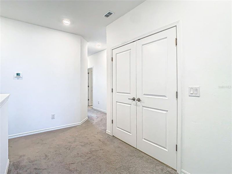Spacious, unfurnished interior of a new home in , Wesley Chapel (Image 41).