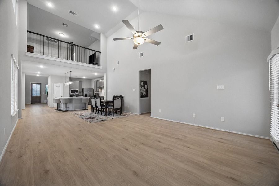 Spacious, unfurnished interior of a new home in , Richmond (Image 9).