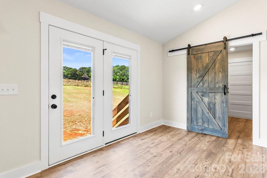 Spacious, unfurnished interior of a new home in , Lincolnton (Image 37).
