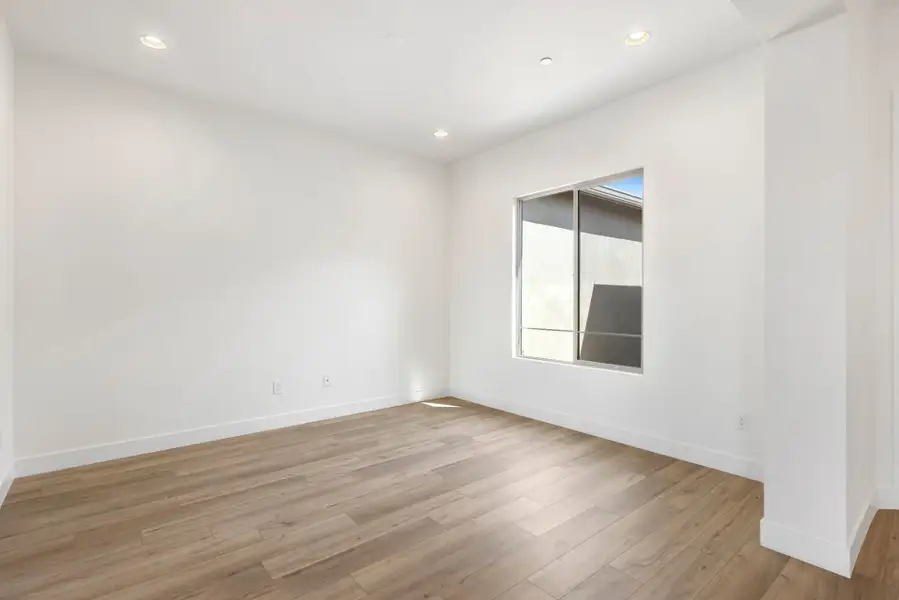 Spacious, unfurnished interior of a new home in Vistoso Canyon Estates, Oro Valley (Image 17).