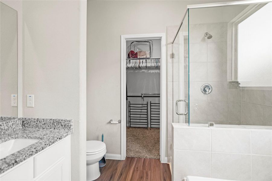 Furnished interior view inside a new home in , Huntsville (Image 14).