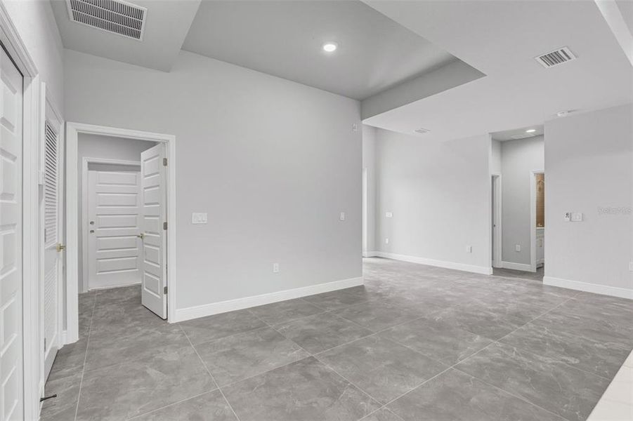 Spacious, unfurnished interior of a new home in , North Port (Image 23).
