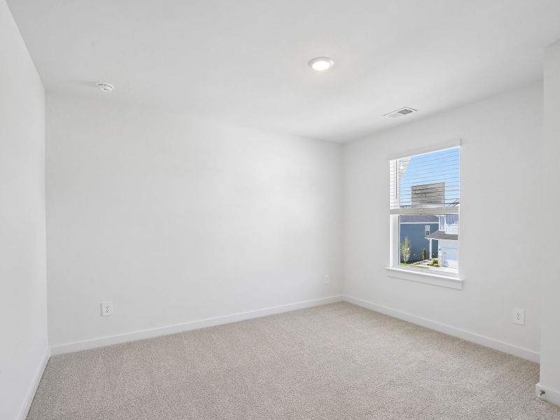 Spacious, unfurnished interior of a new home in Crestview - Ridge Series, Hermitage (Image 13).