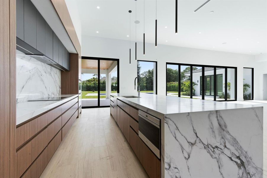 KITCHEN KITCHEN