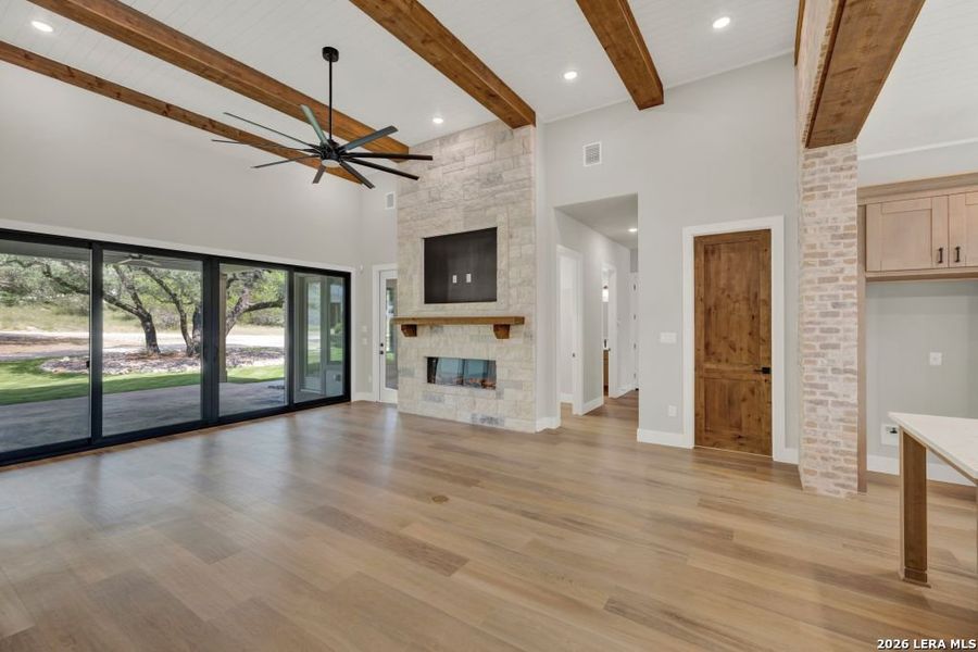 Spacious, unfurnished interior of a new home in , Spring Branch (Image 39). Spacious, unfurnished interior of a new home in , Spring Branch (Image 39).