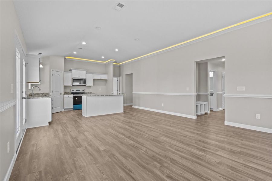 Representative unfurnished interior of a home built from the Brentwood by Enchanted Homes in Lonesome Dove, San Antonio (Image 33).