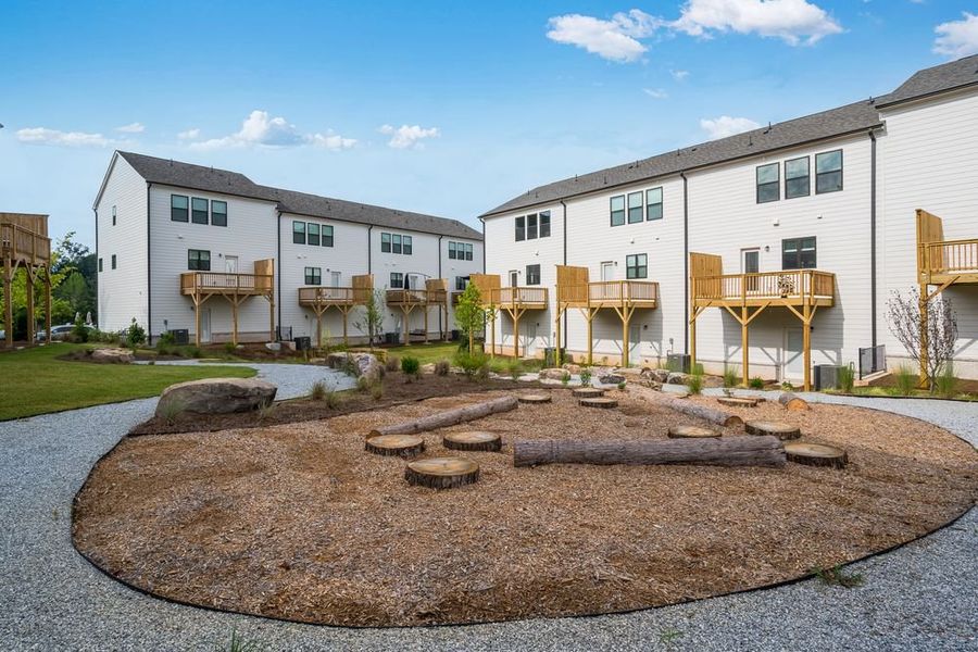 Community amenities in Rosewood Farm, Lawrenceville (Image 54).