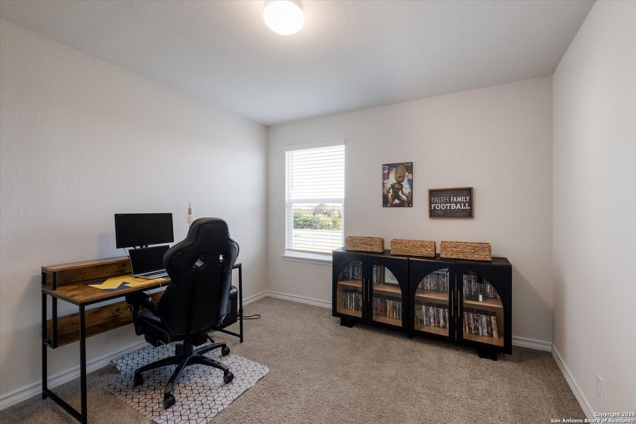 Furnished interior view inside a new home in Red River Ranch, Cibolo (Image 23). Furnished interior view inside a new home in Red River Ranch, Cibolo (Image 23).