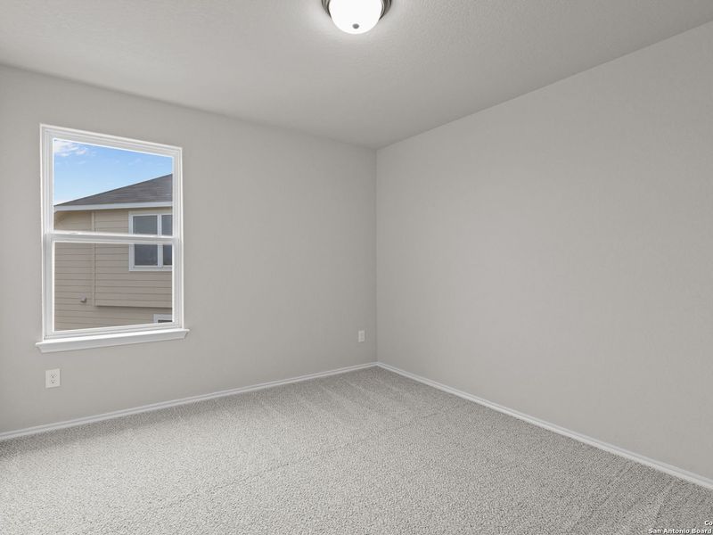 Spacious, unfurnished interior of a new home in Royal Crest, San Antonio (Image 28).