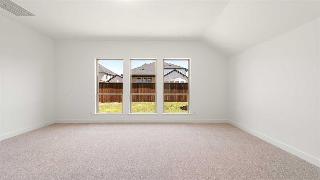 Spacious, unfurnished interior of a new home in Cambridge Crossing, Celina (Image 21).