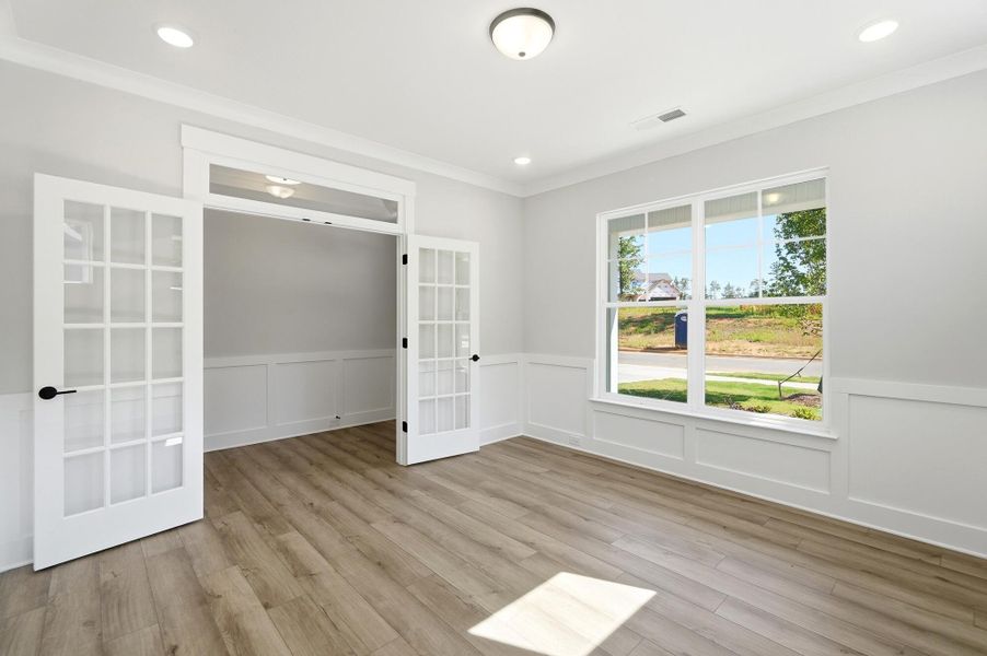 Spacious, unfurnished interior of a new home in Enclave at Riverdale, Huntersville (Image 14).