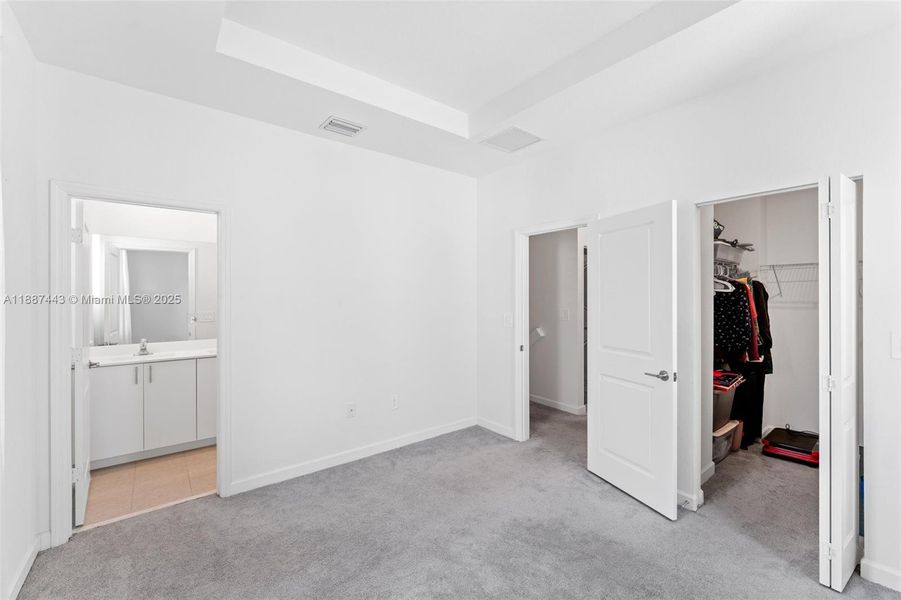 Spacious, unfurnished interior of a new home in , Homestead (Image 16).