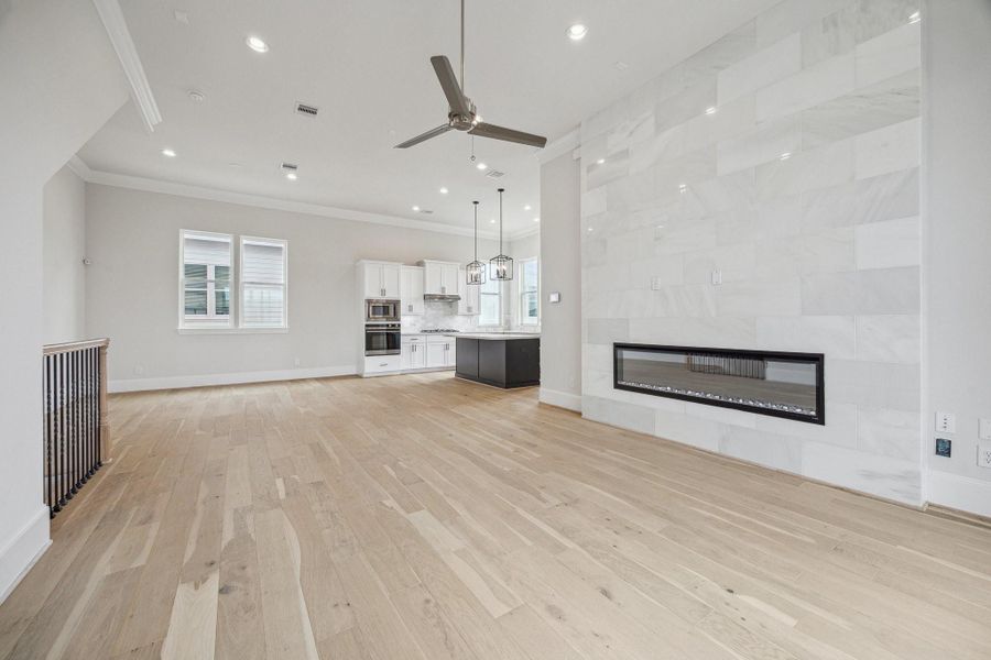 Spacious, unfurnished interior of a new home in , Houston (Image 6).