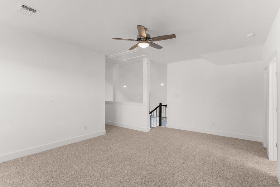 Spacious, unfurnished interior of a new home in The Grove at Blackhawk, Pflugerville (Image 22). Spacious, unfurnished interior of a new home in The Grove at Blackhawk, Pflugerville (Image 22).