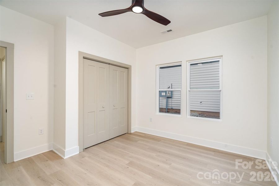 Spacious, unfurnished interior of a new home in , Shelby (Image 23).