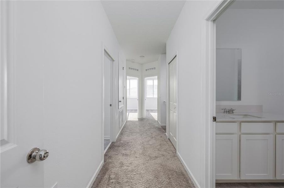 Spacious, unfurnished interior of a new home in , Davenport (Image 21).