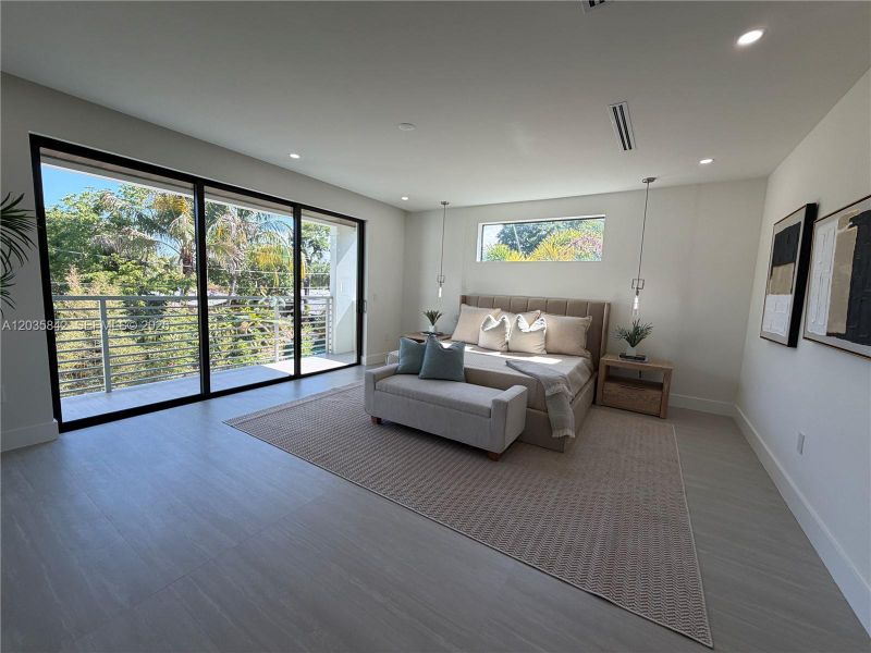 Furnished interior view inside a new home in , Fort Lauderdale (Image 33). Furnished interior view inside a new home in , Fort Lauderdale (Image 33).