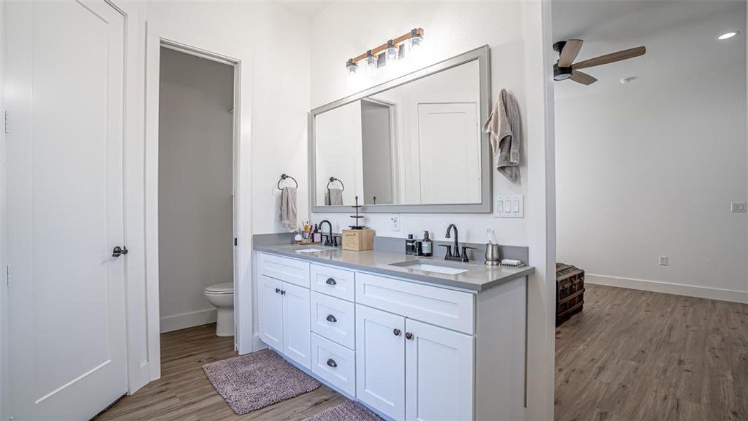 Furnished interior view inside a new home in , Glen Rose (Image 16). Furnished interior view inside a new home in , Glen Rose (Image 16).