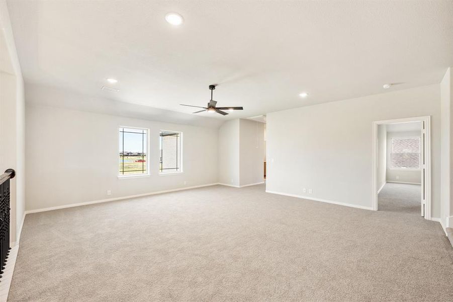 Spacious, unfurnished interior of a new home in Somerset Classic 70s & 80s, Mansfield (Image 16).