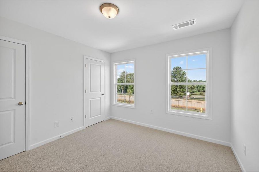 Spacious, unfurnished interior of a new home in , Jefferson (Image 20).