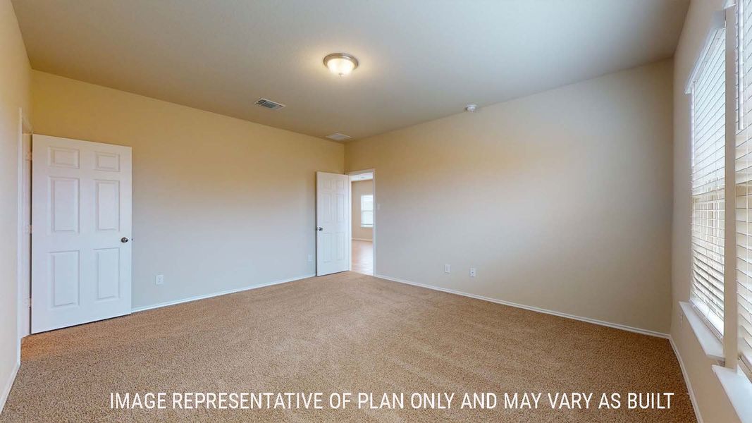 Representative unfurnished interior of a home built from the Perry by D.R. Horton in Park Meadows, Lorena (Image 18).