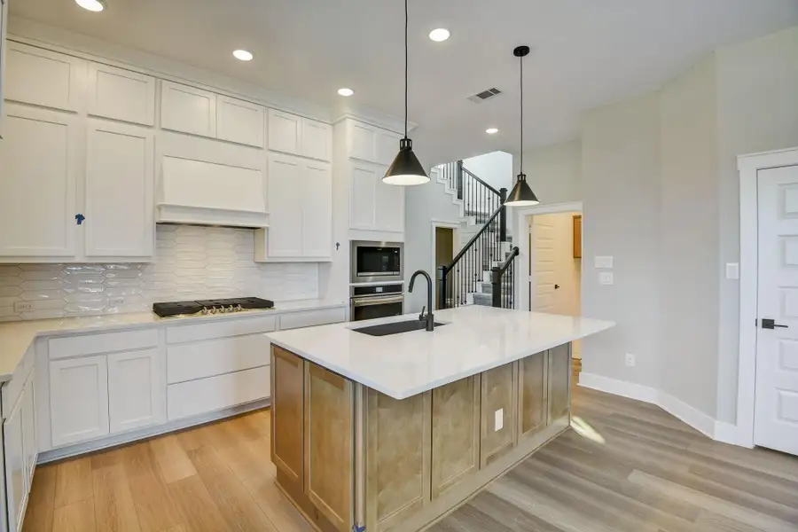 Photo does not represent actual home options and selection. Ask Sales consultant for specific selections.
