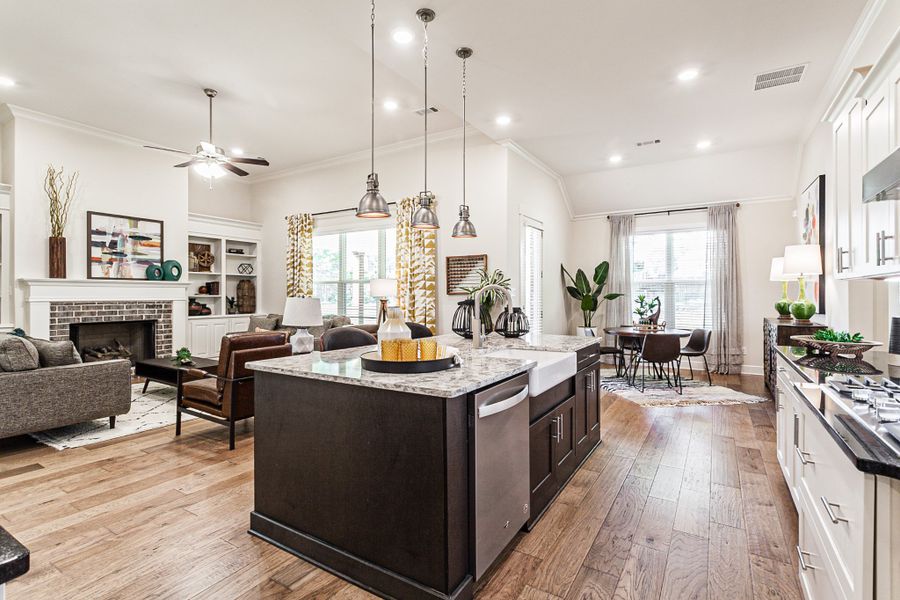 Representative furnished interior of a home built from the Townsend by Grant & Co in Lockwood, Collierville (Image 15).