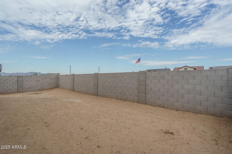 24) BACKYARD 24) BACKYARD