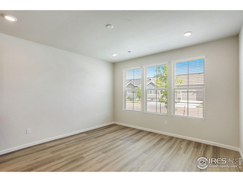 Spacious, unfurnished interior of a new home in Westside Crossing Townhomes, Berthoud (Image 26).